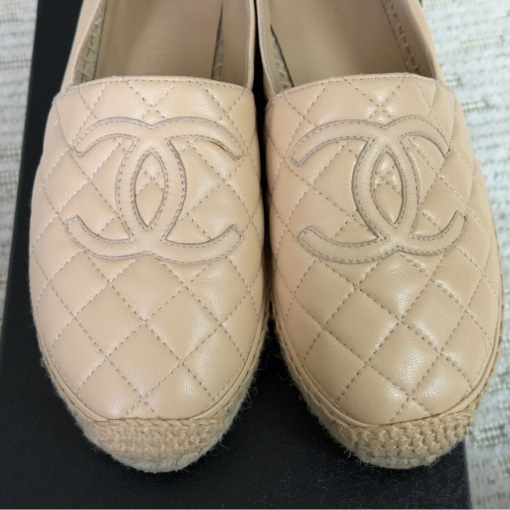 Chanel Beige Quilted Lambskin Leather CC Women's Espadrilles Size EU 38